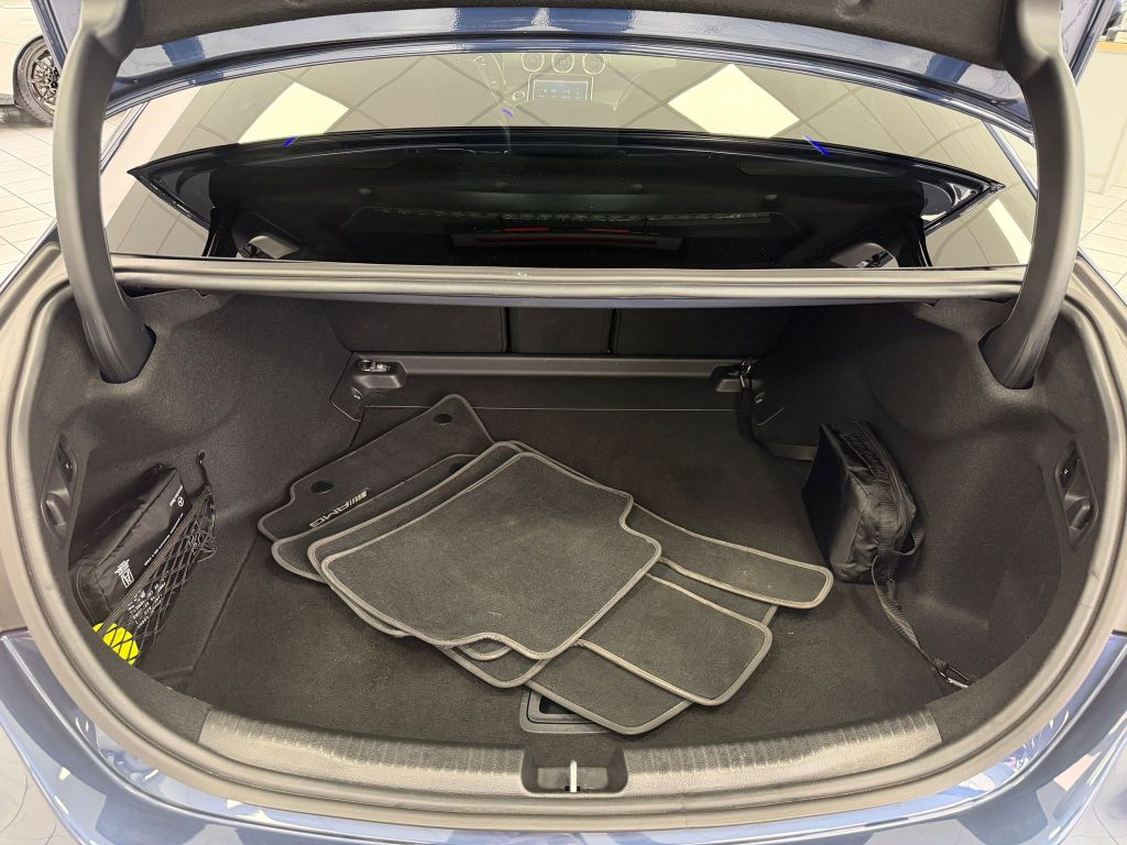 Mercedes-Benz C 300 2024