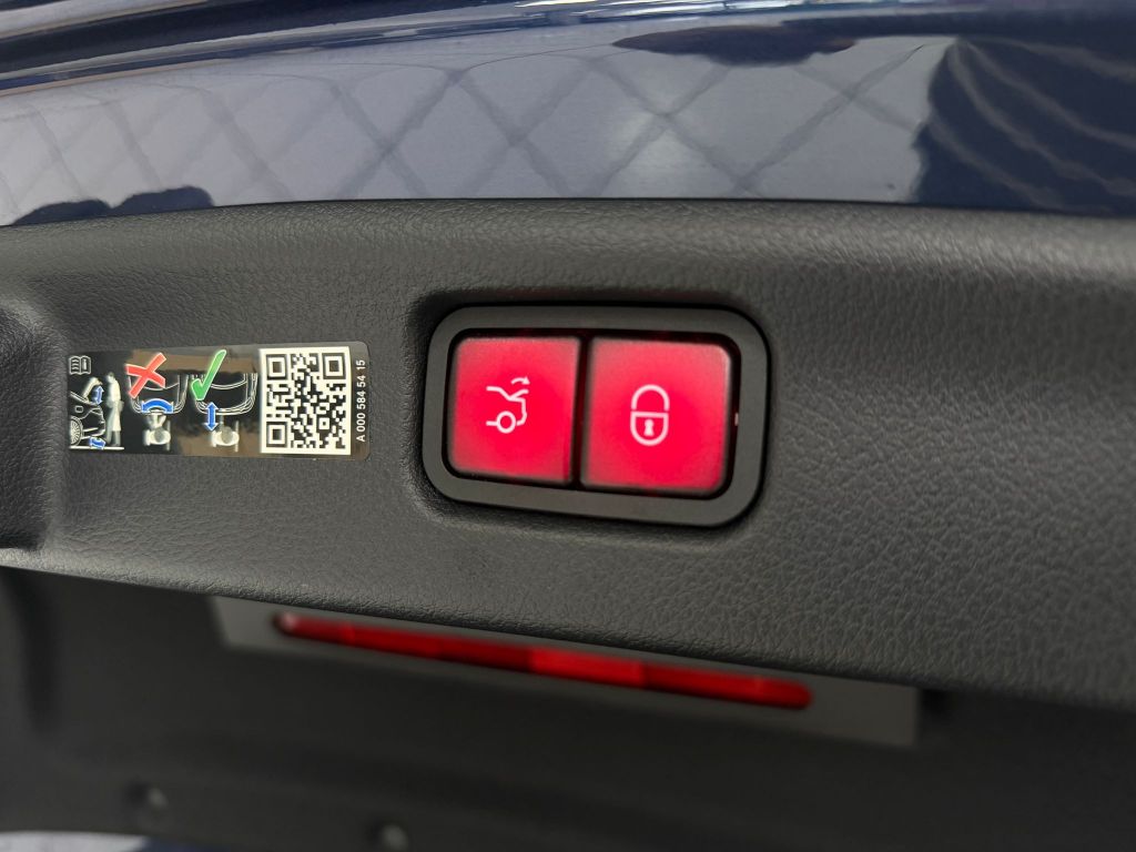 Mercedes-Benz C 300 2024