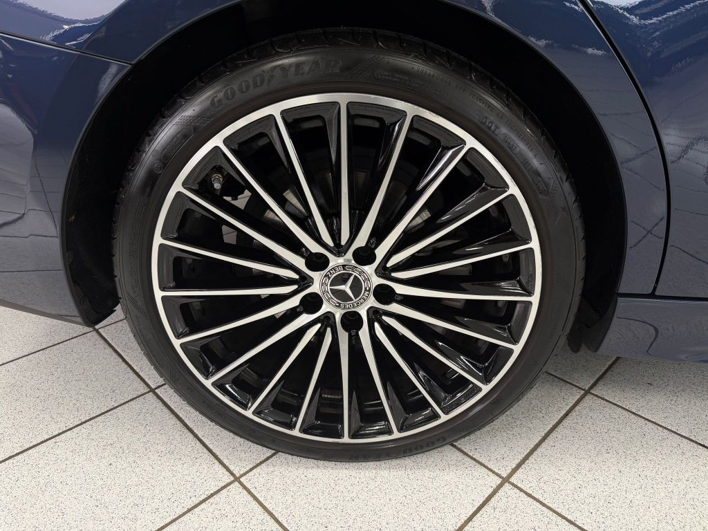 Mercedes-Benz C 300 2024