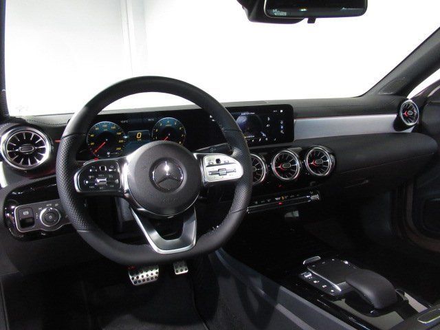 Mercedes-Benz CLA 200 2021