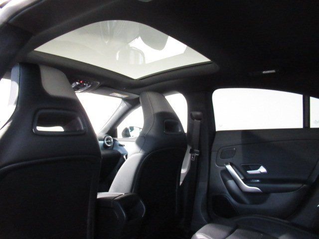 Mercedes-Benz CLA 200 2021