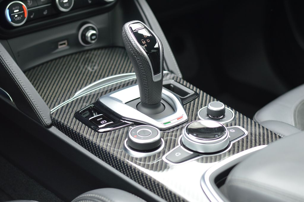 Alfa Romeo Stelvio 2022