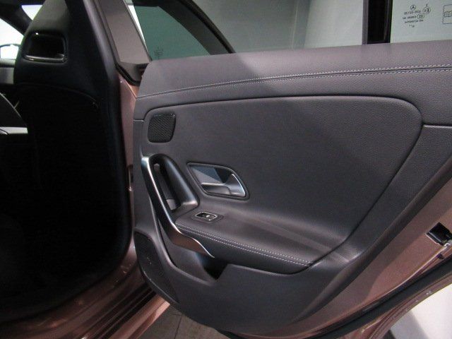 Mercedes-Benz CLA 200 2021