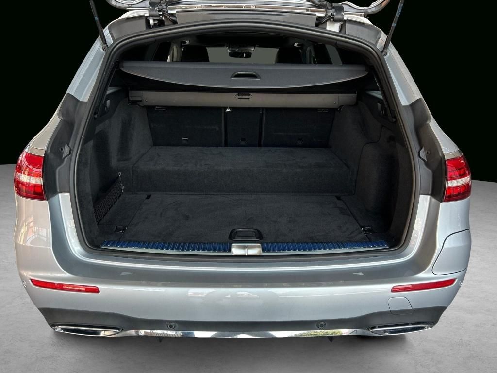 Mercedes-Benz E 300 2024