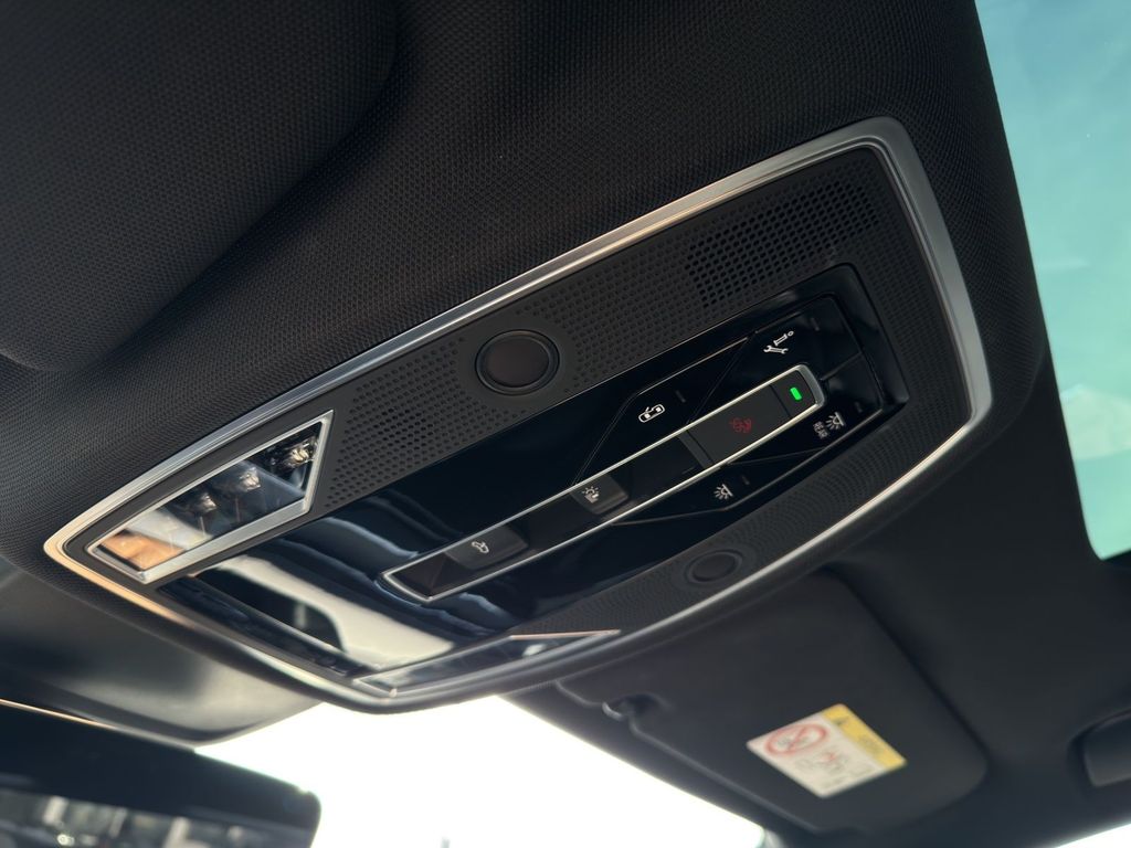 Audi A8 2021