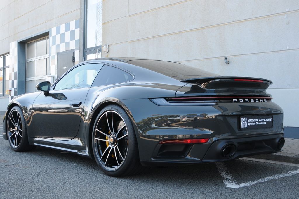 Porsche 992 2023