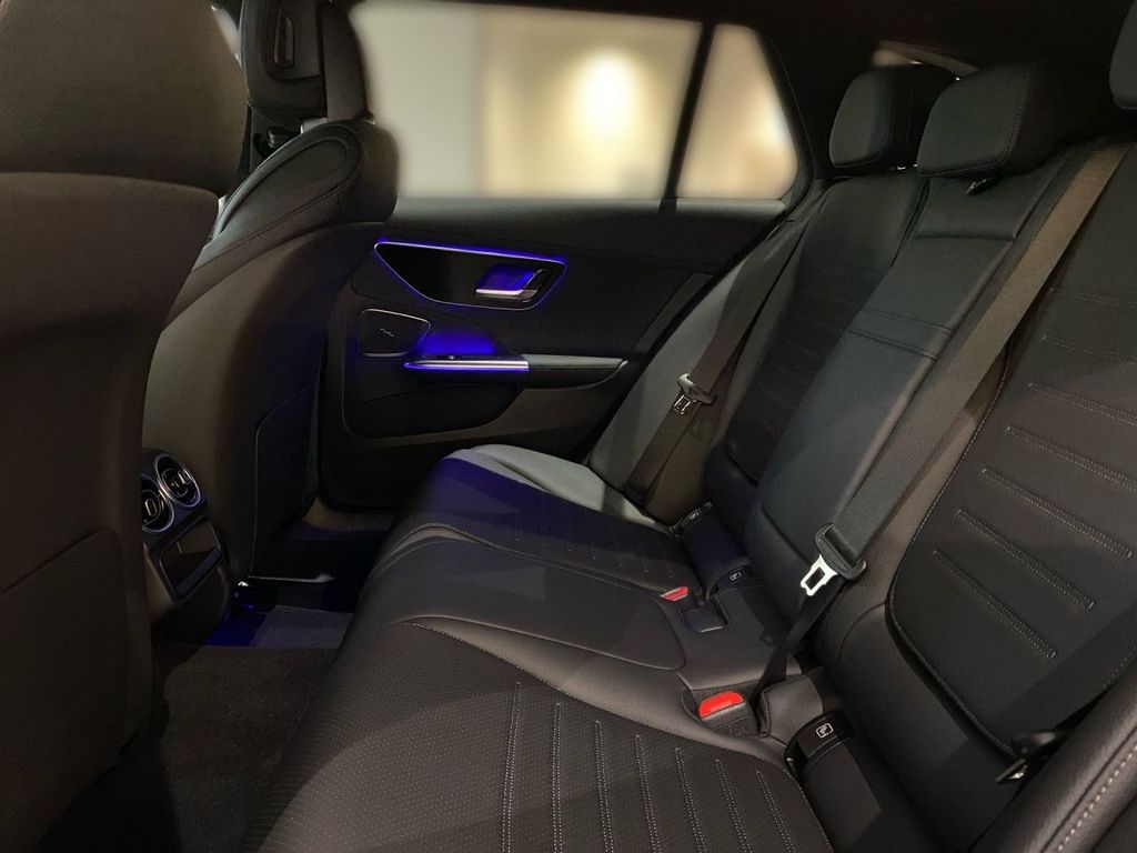 Mercedes-Benz C 300 2025