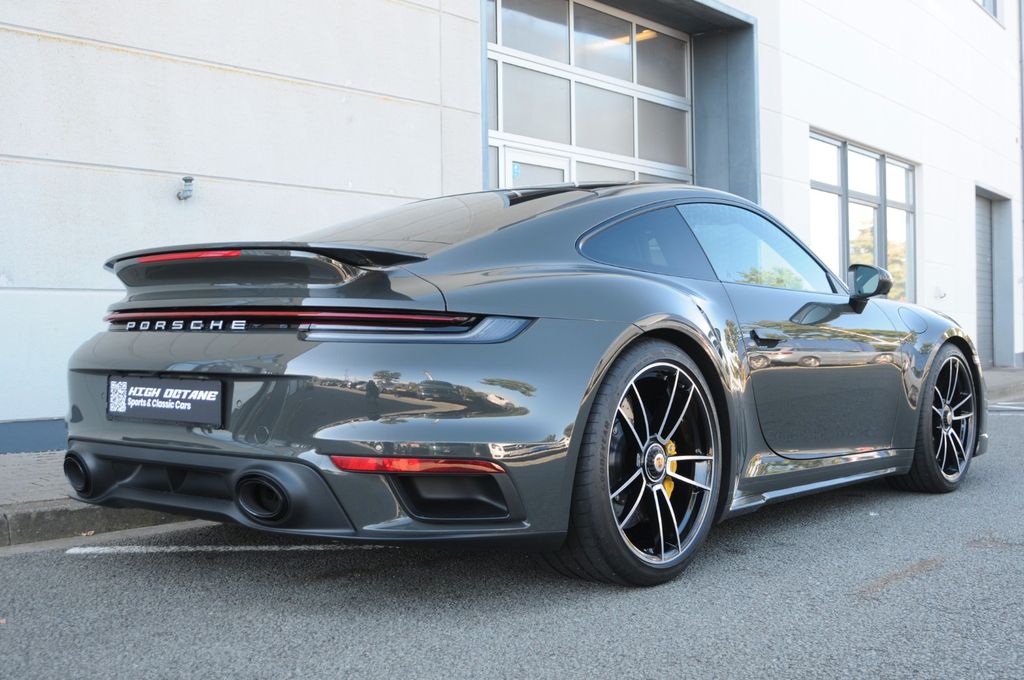 Porsche 992 2023