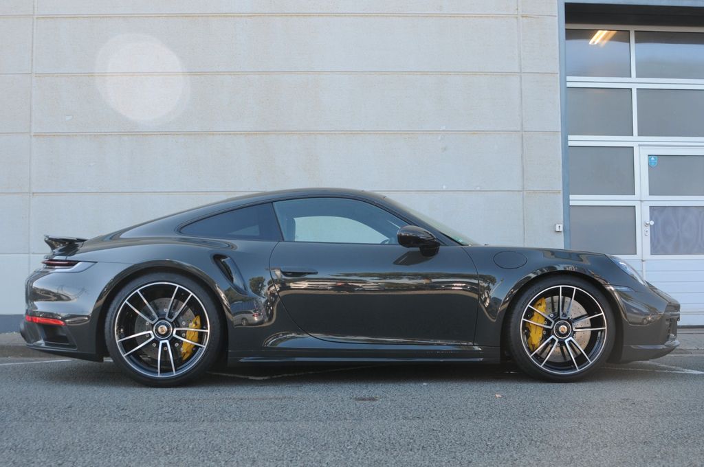 Porsche 992 2023