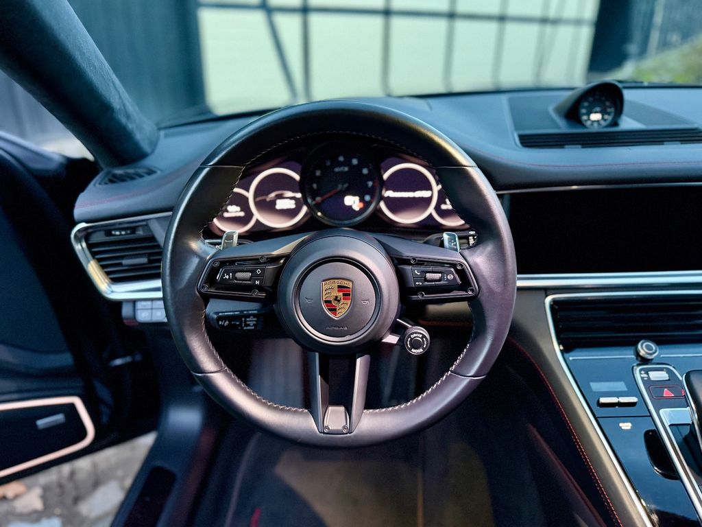 Porsche Panamera 2022