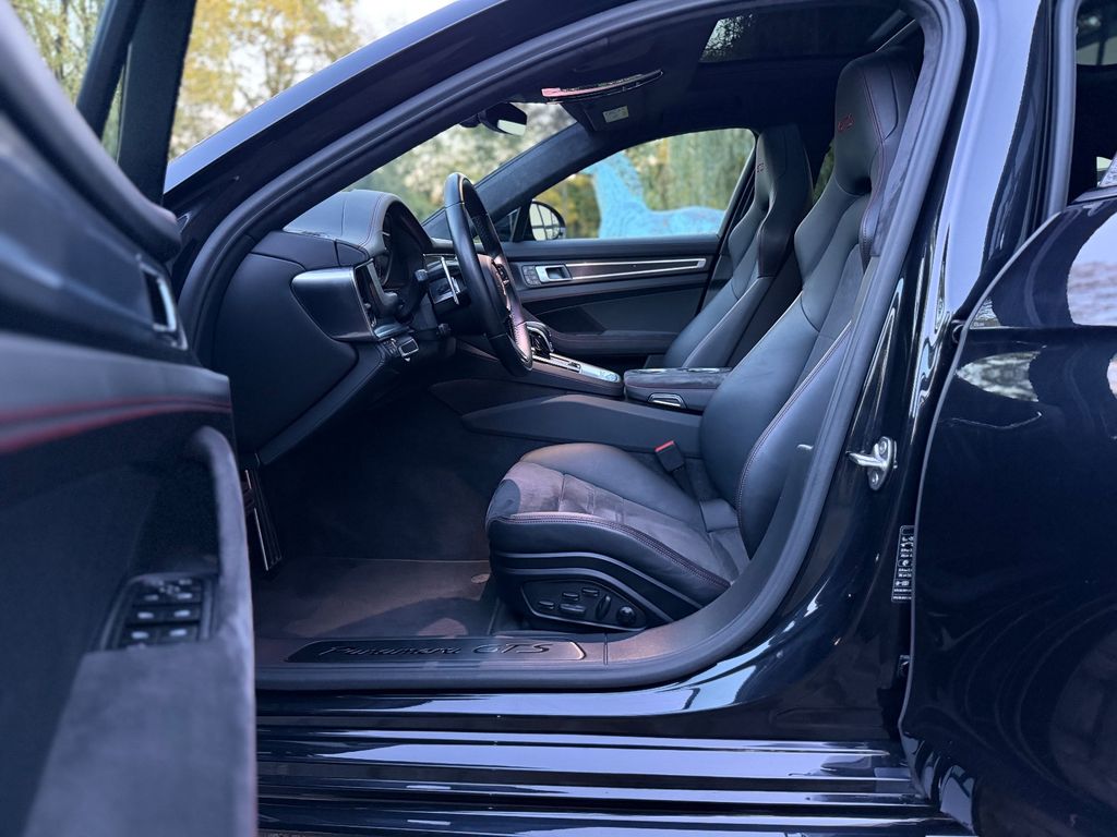 Porsche Panamera 2022