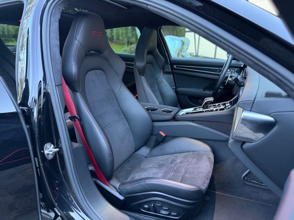 Porsche Panamera 2022