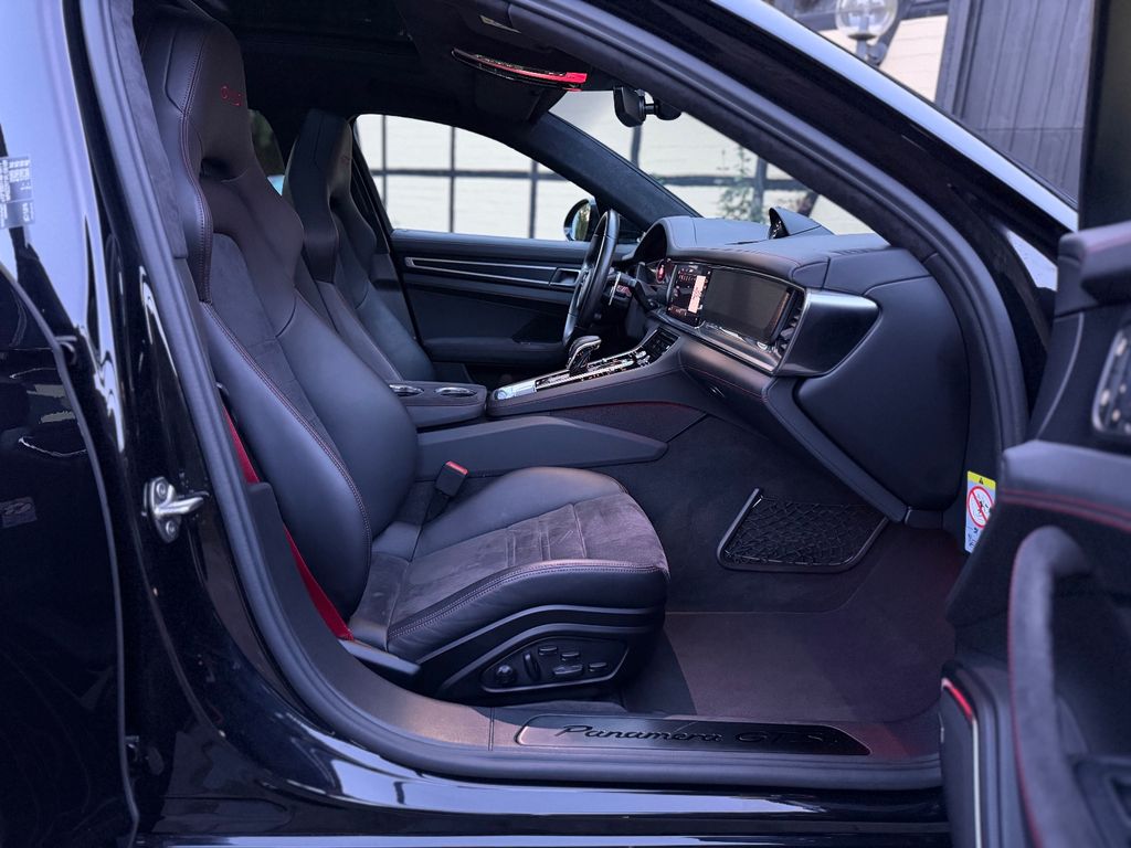 Porsche Panamera 2022