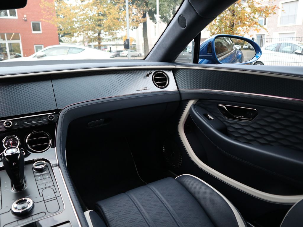 Bentley Continental GT 2024