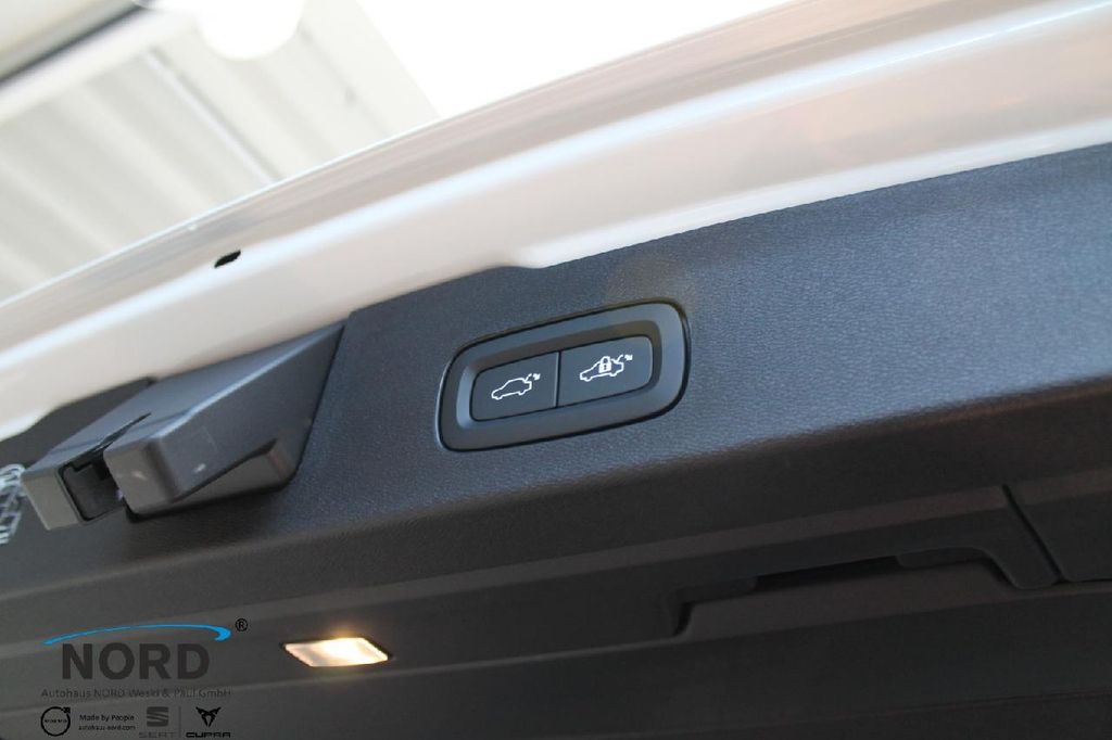 Volvo V60 Cross Country 2024