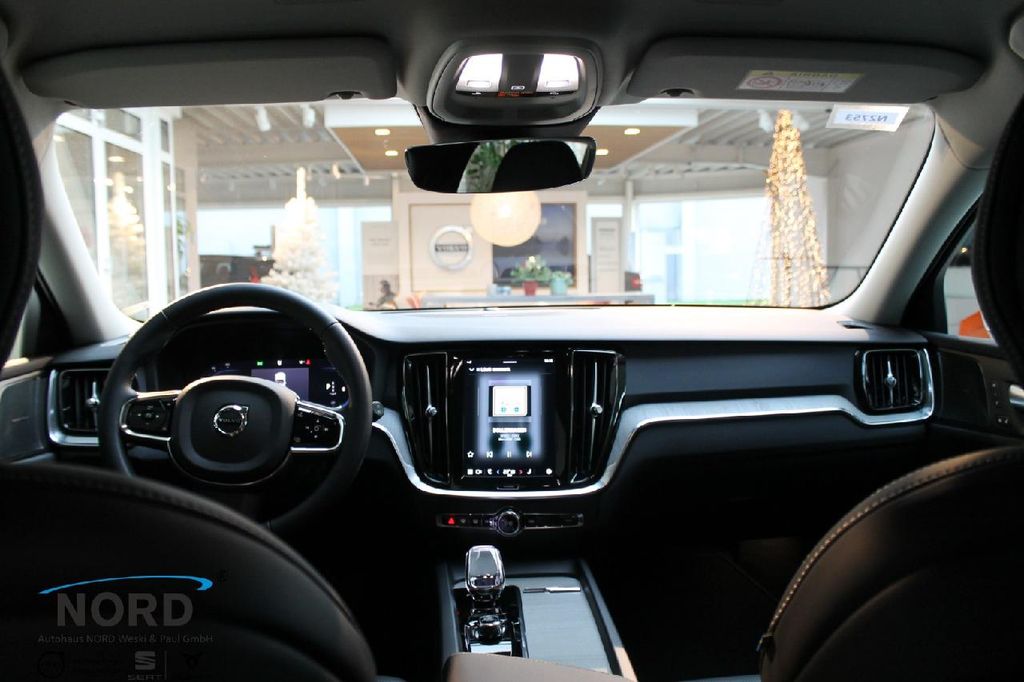 Volvo V60 Cross Country 2024