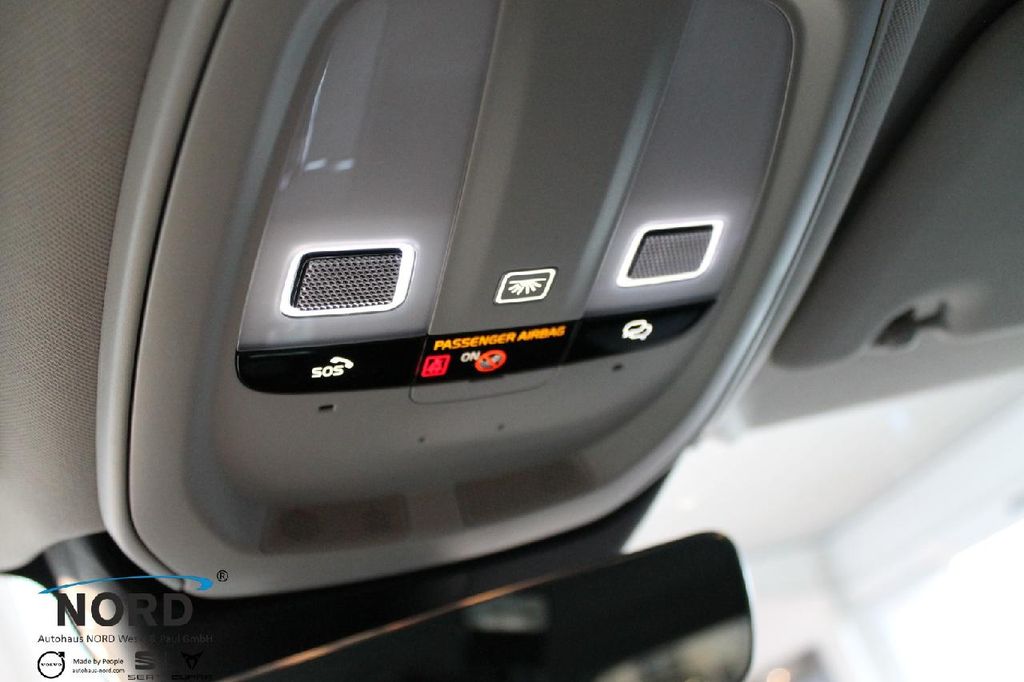 Volvo V60 Cross Country 2024