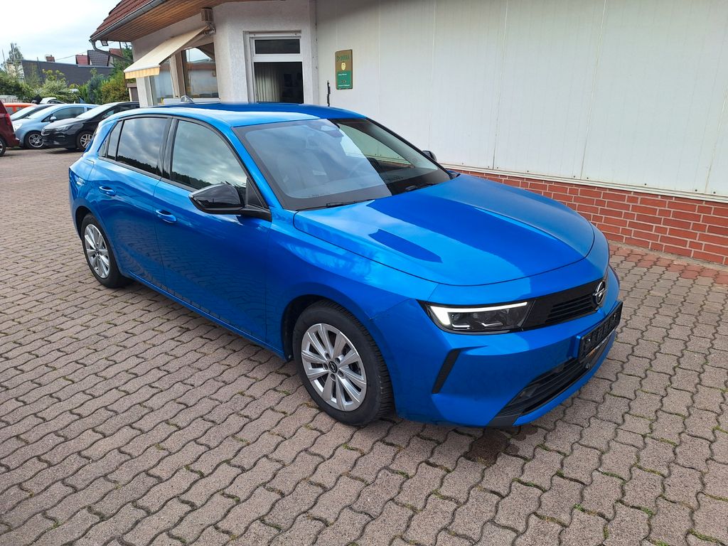 Opel Astra 2024