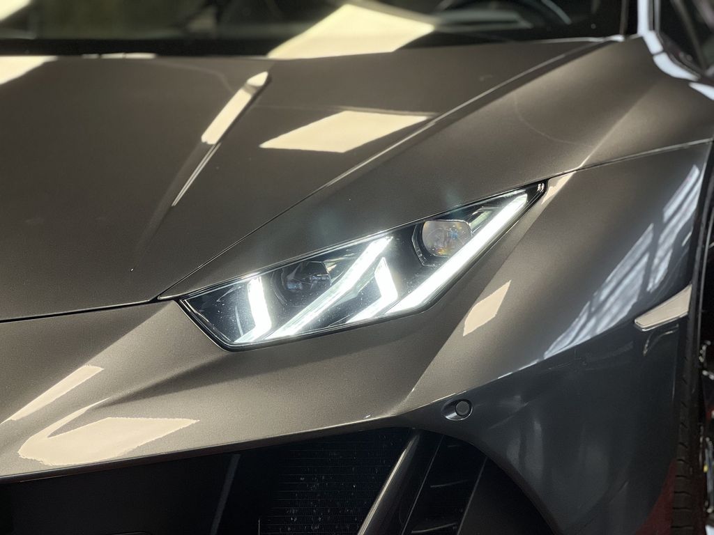 Lamborghini Huracán 2021