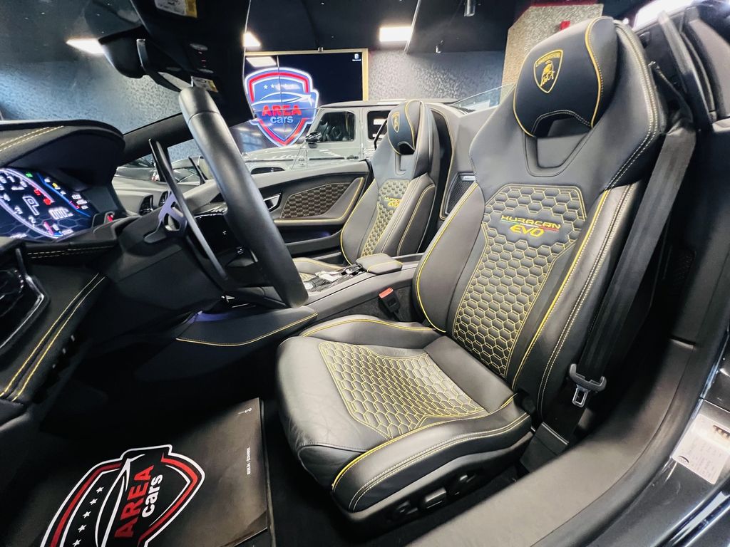 Lamborghini Huracán 2021