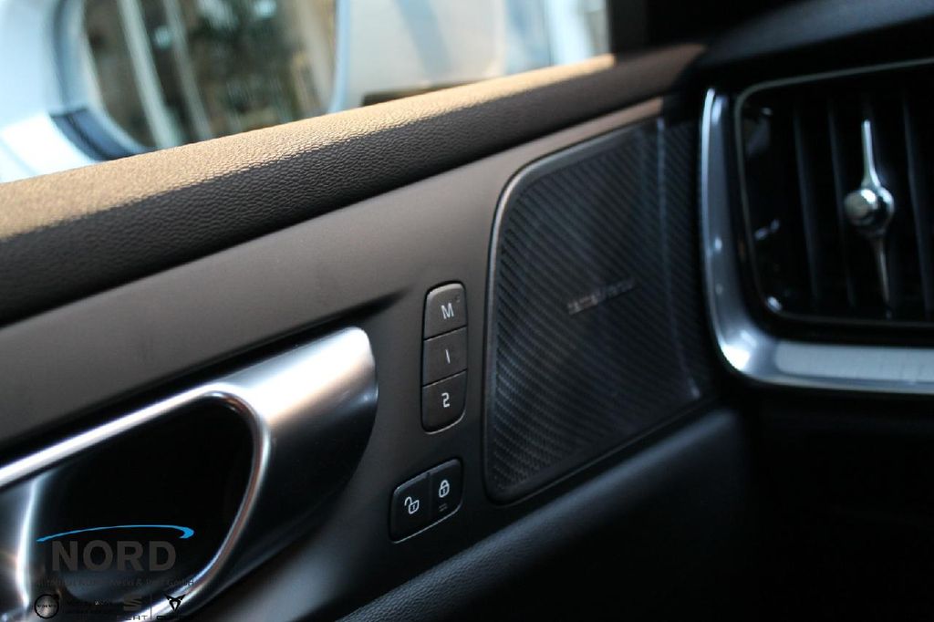 Volvo V60 Cross Country 2024