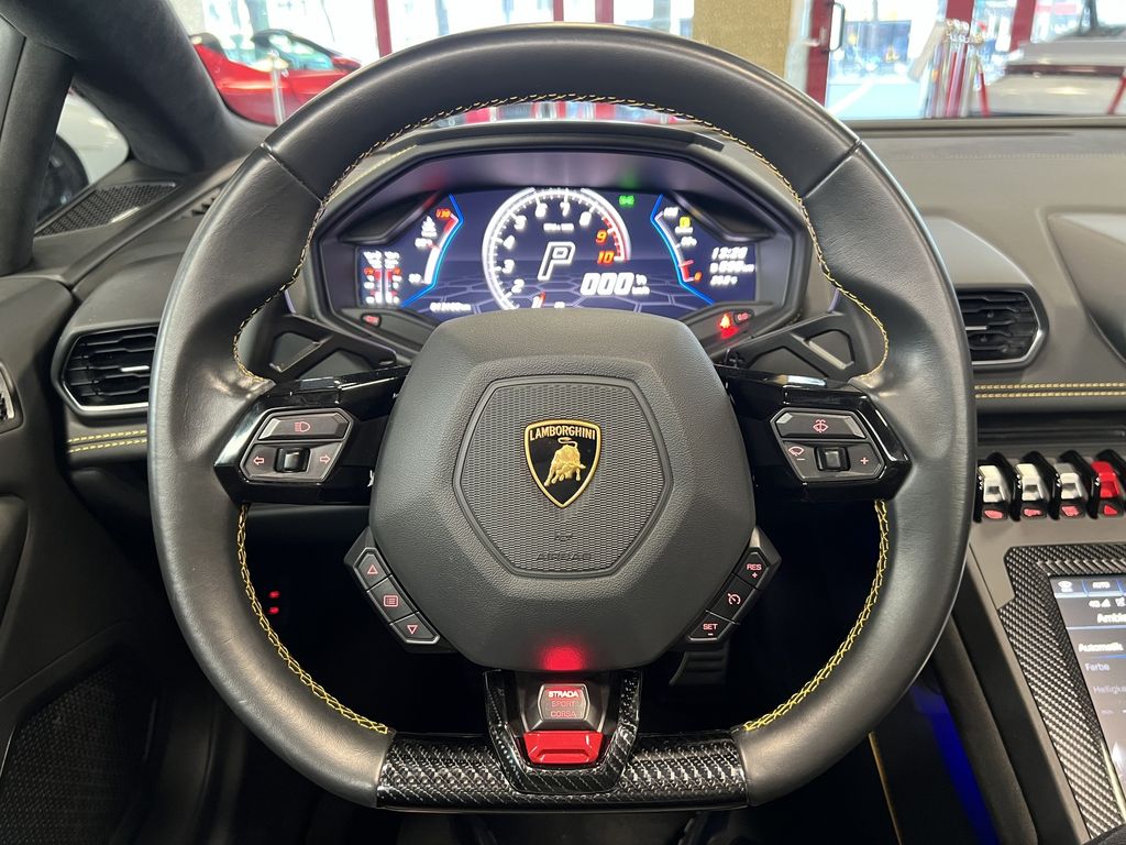 Lamborghini Huracán 2021