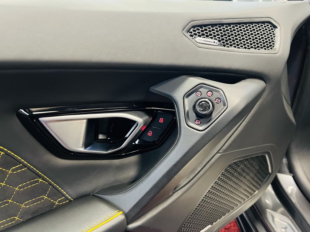 Lamborghini Huracán 2021