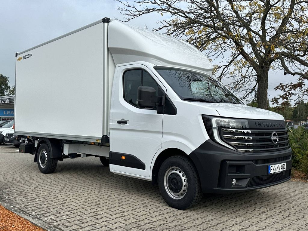 Nissan Interstar 2025