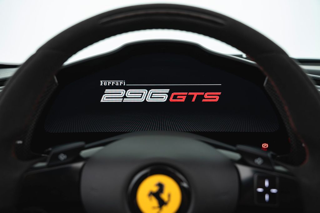 Ferrari 296 GTS 2024