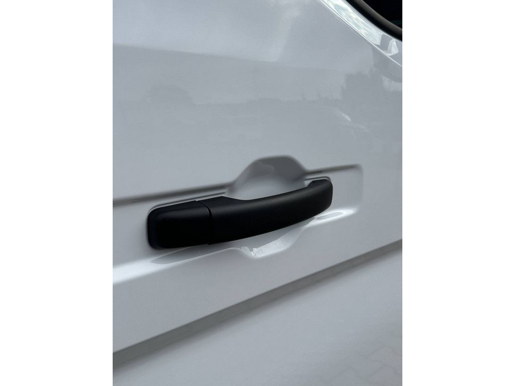 Nissan Interstar 2025
