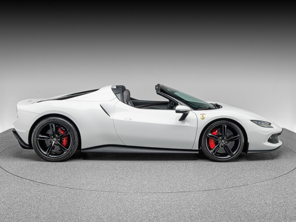 Ferrari 296 GTS 2025