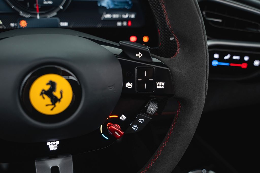 Ferrari 296 GTS 2024