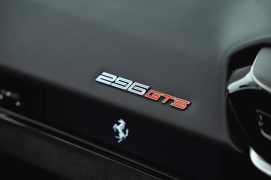 Ferrari 296 GTS 2024
