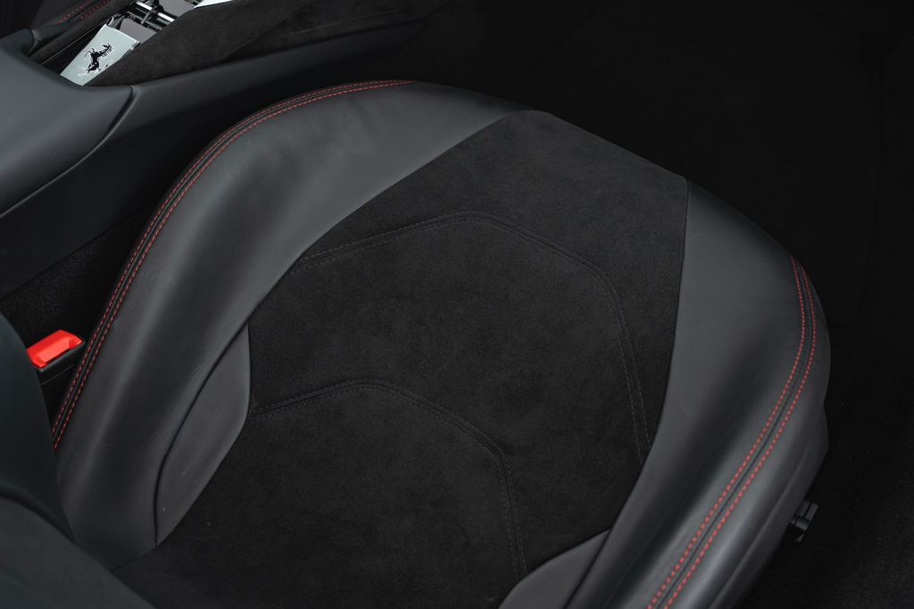 Ferrari 296 GTS 2024