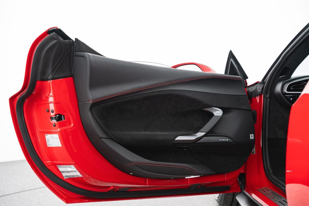 Ferrari 296 GTS 2024