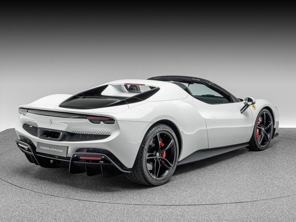 Ferrari 296 GTS 2025