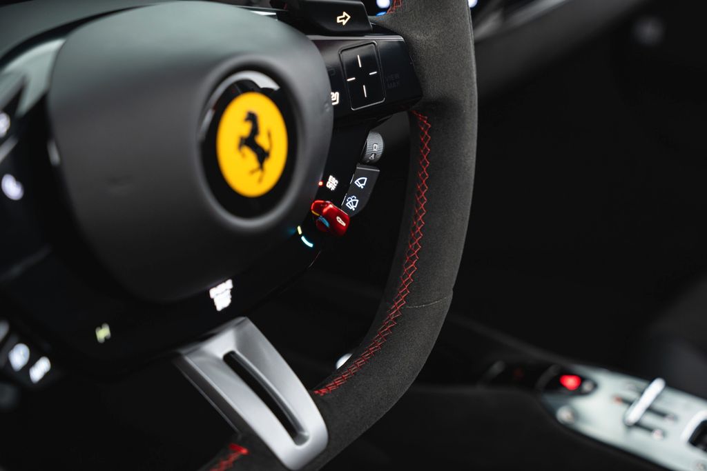 Ferrari 296 GTS 2024