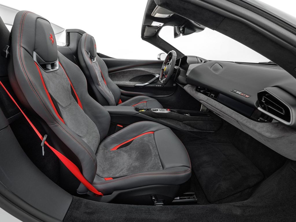 Ferrari 296 GTS 2025