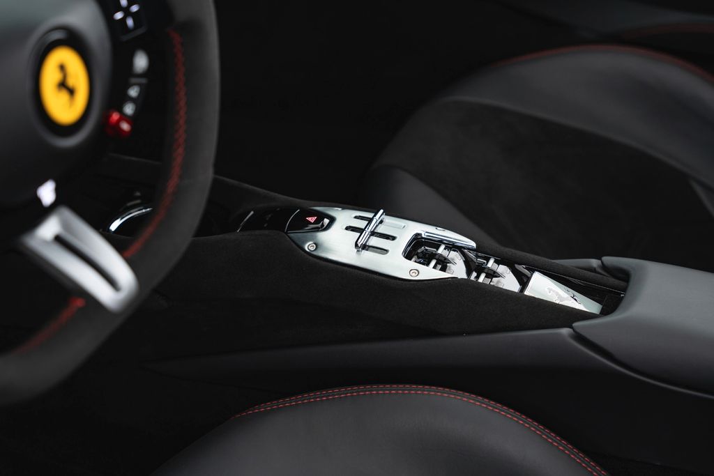 Ferrari 296 GTS 2024