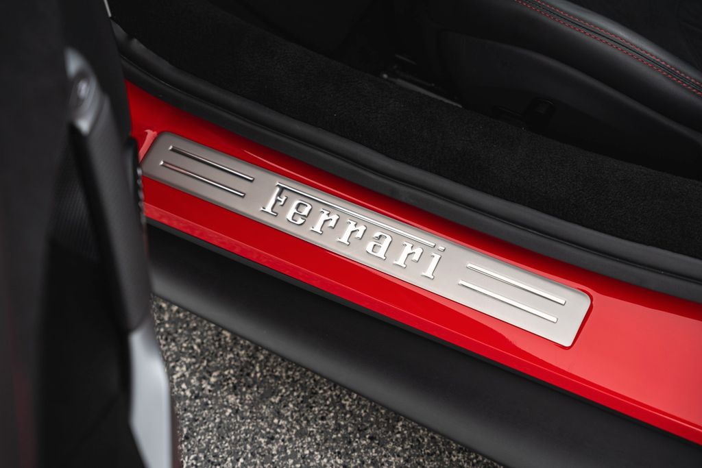 Ferrari 296 GTS 2024