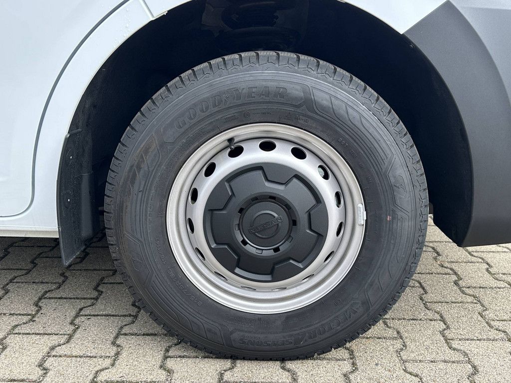 Nissan Interstar 2025