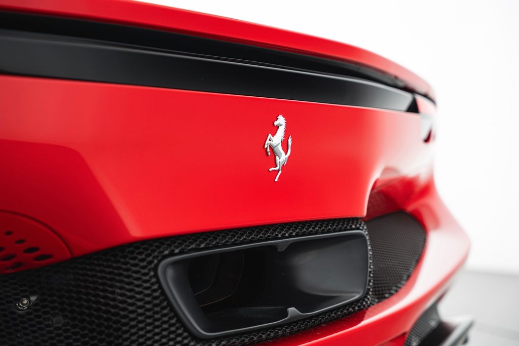 Ferrari 296 GTS 2024