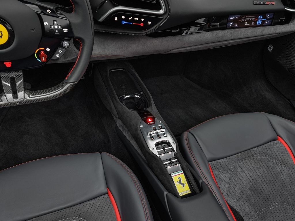 Ferrari 296 GTS 2025