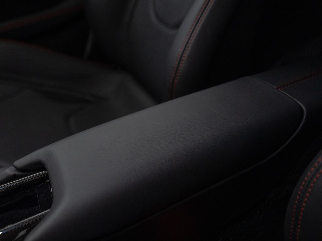 Ferrari 296 GTS 2024