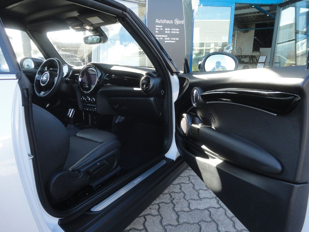 MINI Cooper Cabrio 2024