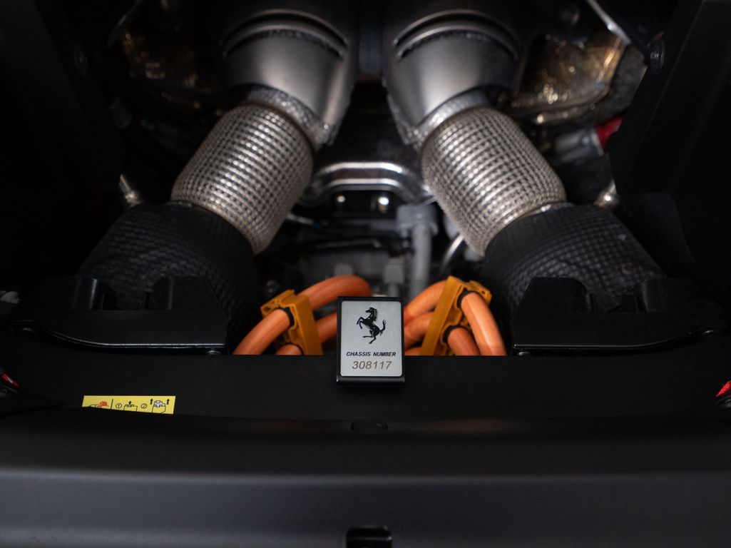 Ferrari 296 GTS 2024