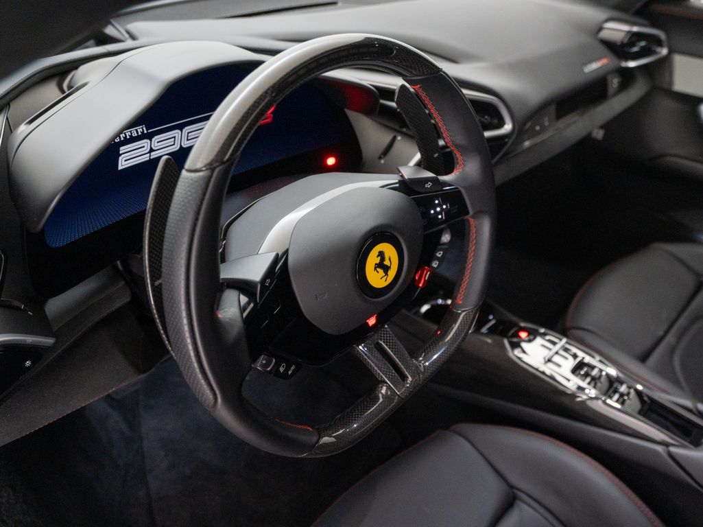 Ferrari 296 GTS 2024