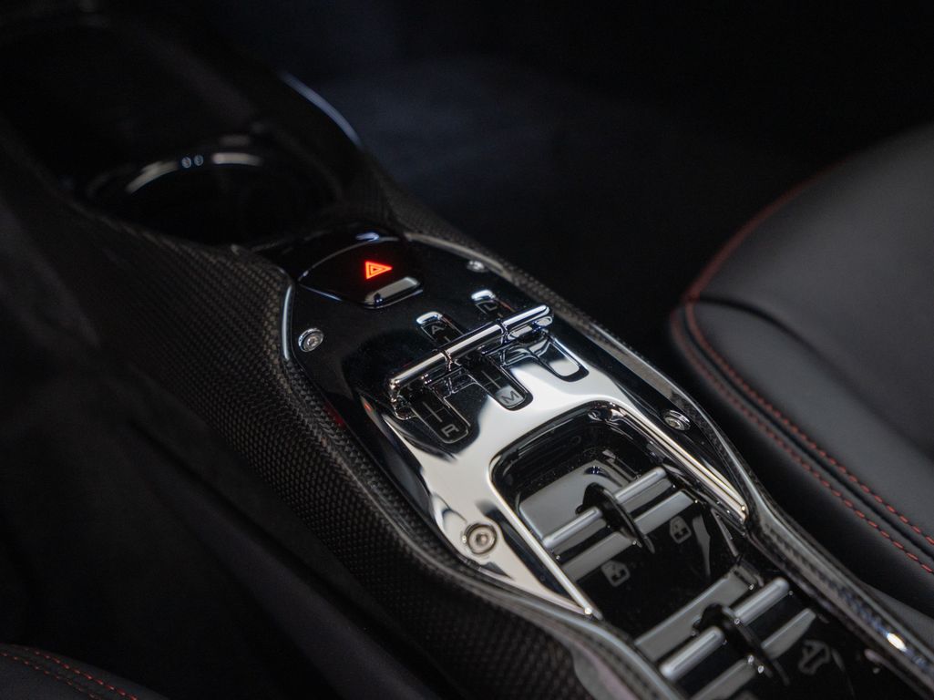 Ferrari 296 GTS 2024