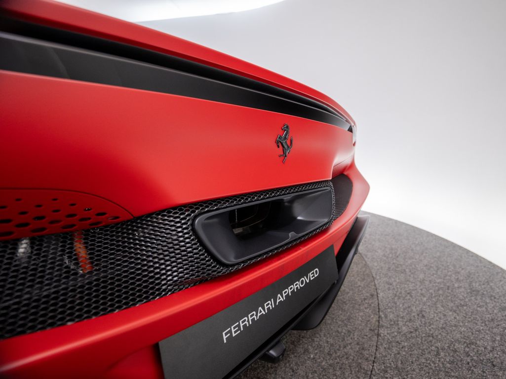 Ferrari 296 GTS 2024
