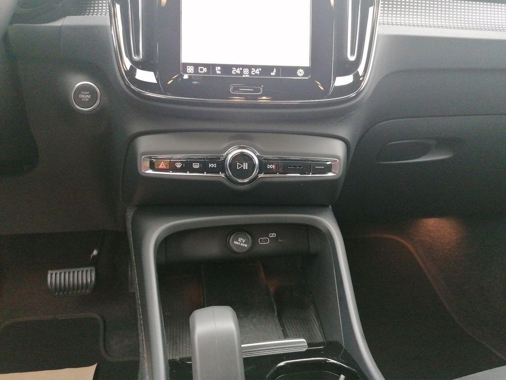 Volvo XC40 2024